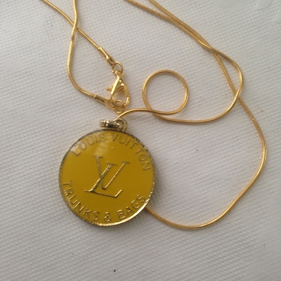 Louis Vuitton 3-way Handbag Charm-Key Chain Neck… - Picture 5 of 9